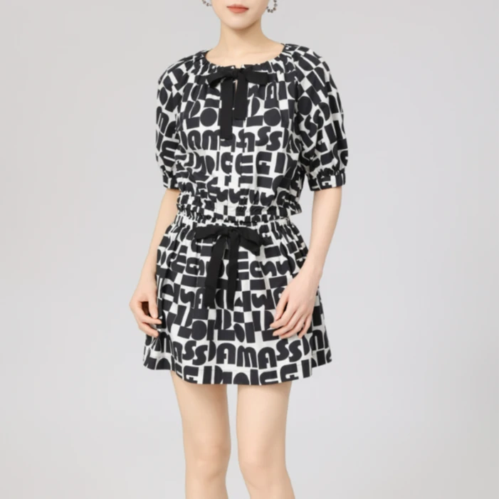 AMASS/阿玛施春夏新款时尚印花短款衬衫上衣女士530010