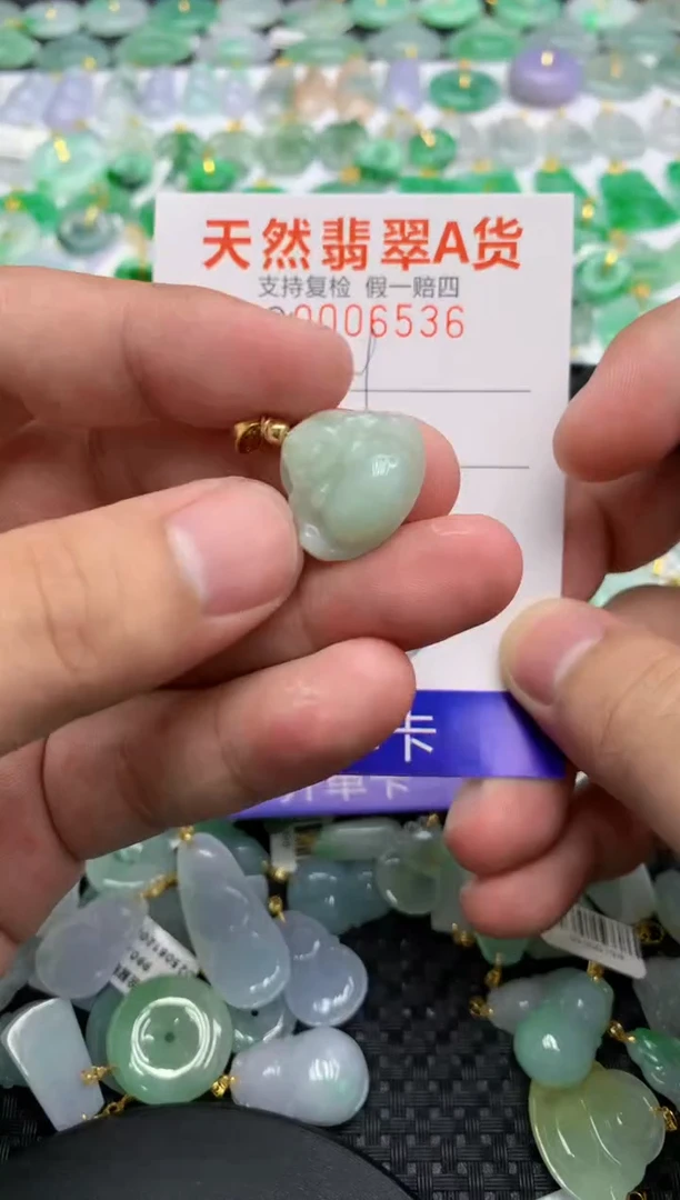 翡翠未镶嵌颈饰11111111111