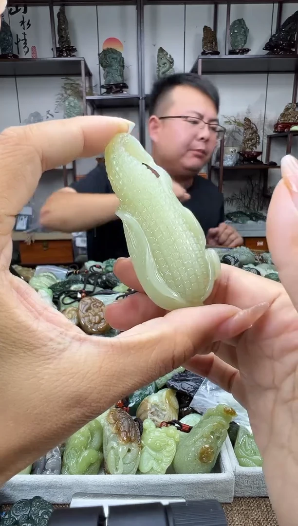 和田玉未镶嵌把件1