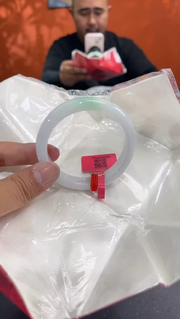 未镶嵌手镯翡翠翡翠手镯
