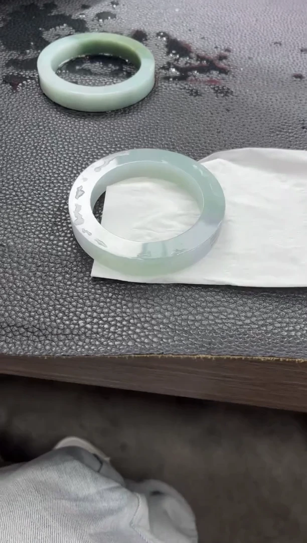 未镶嵌手镯定制翡翠?ddj