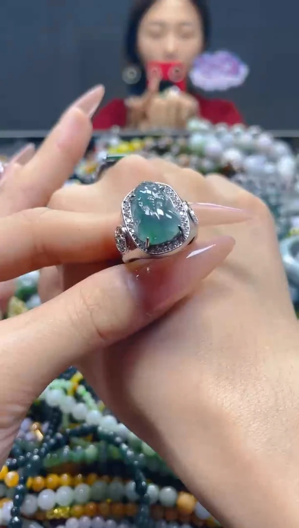 颈饰未镶嵌翡翠/Y/翡翠A货，一件也是批发价