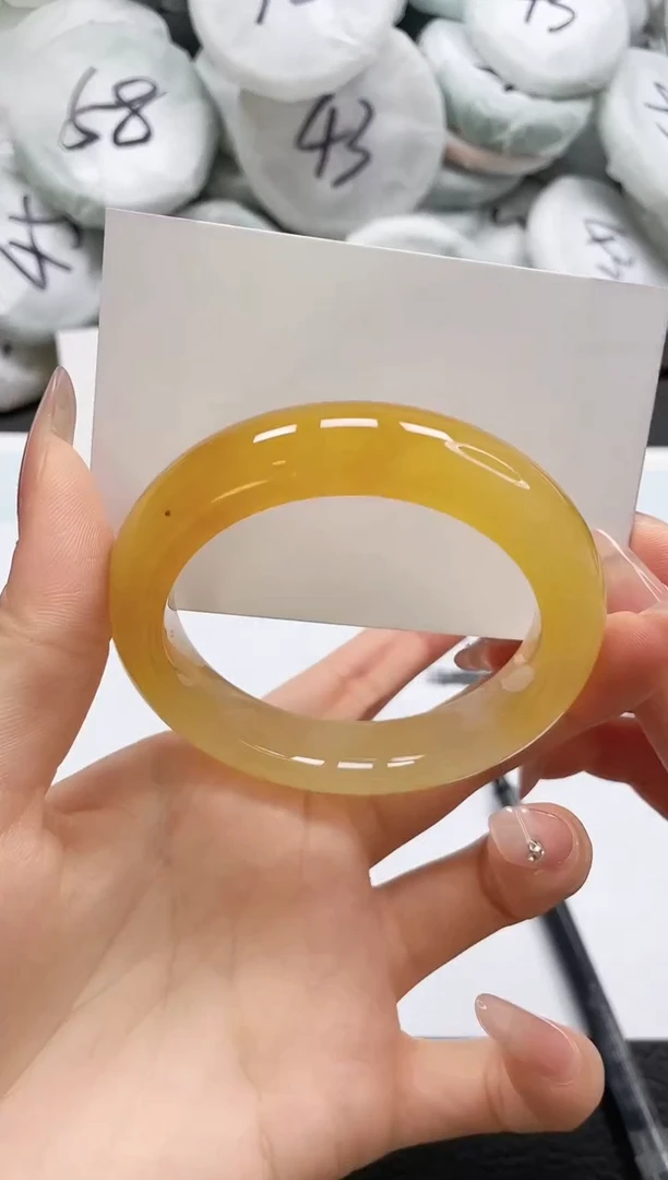 石英质玉手镯未镶嵌33-55