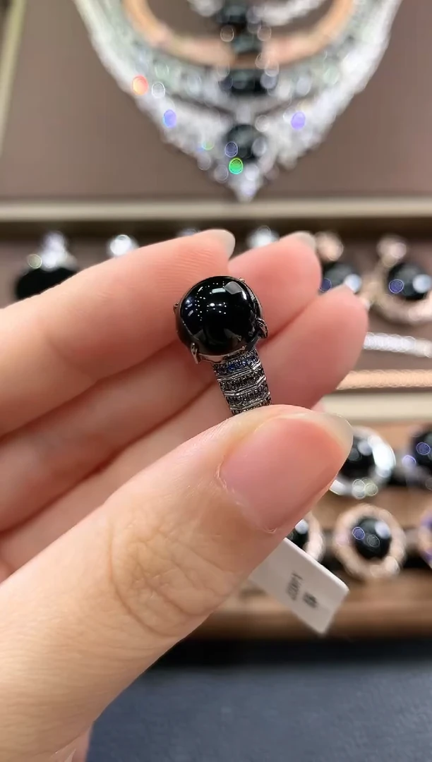 18K金镶嵌戒指翡翠g81