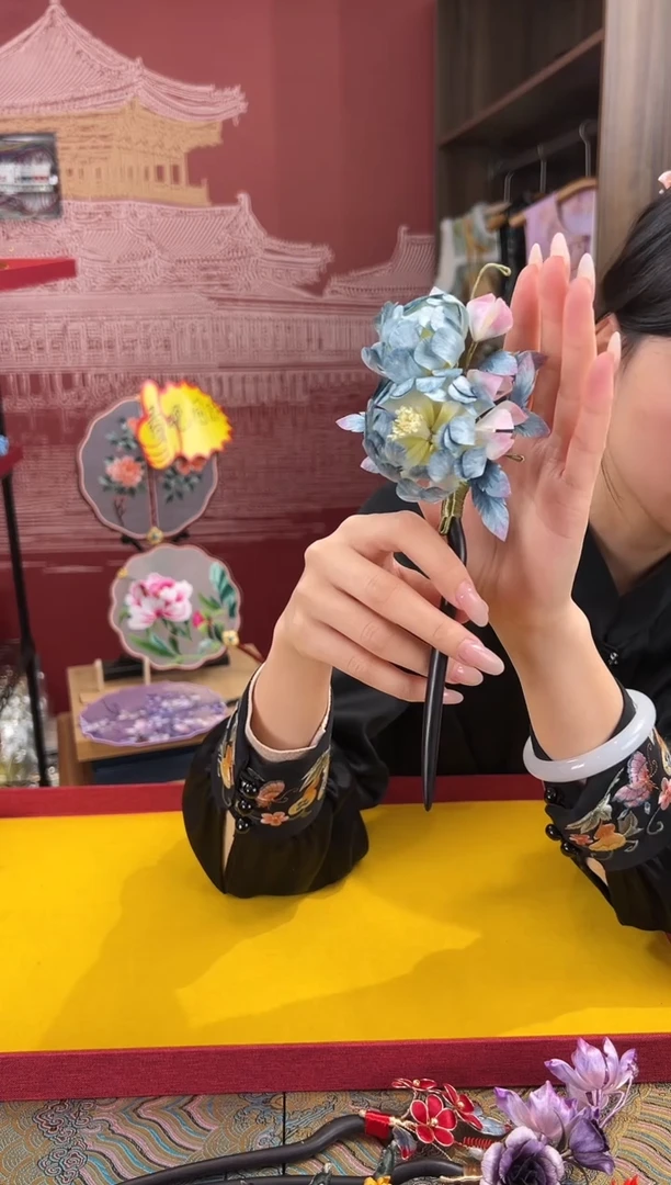 【闪购商品】刺绣非遗绒花（发饰）