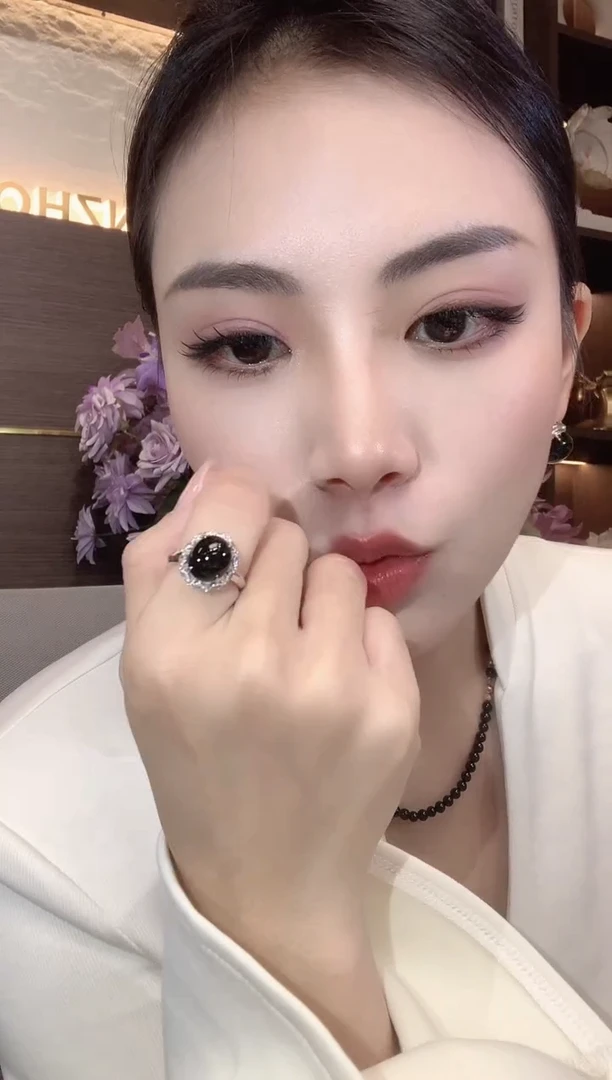 18K金镶嵌戒指翡翠D33