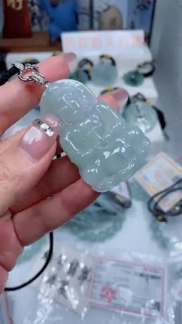 颈饰银S925镶嵌翡翠吊坠