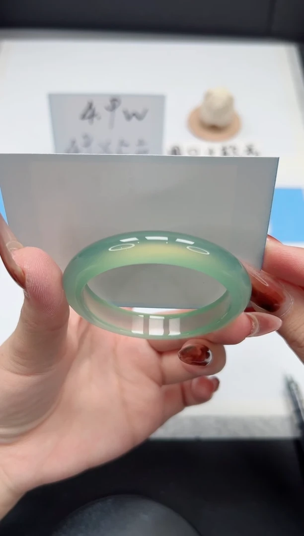 【闪购商品】石英质玉手镯未镶嵌195/晴水50.7