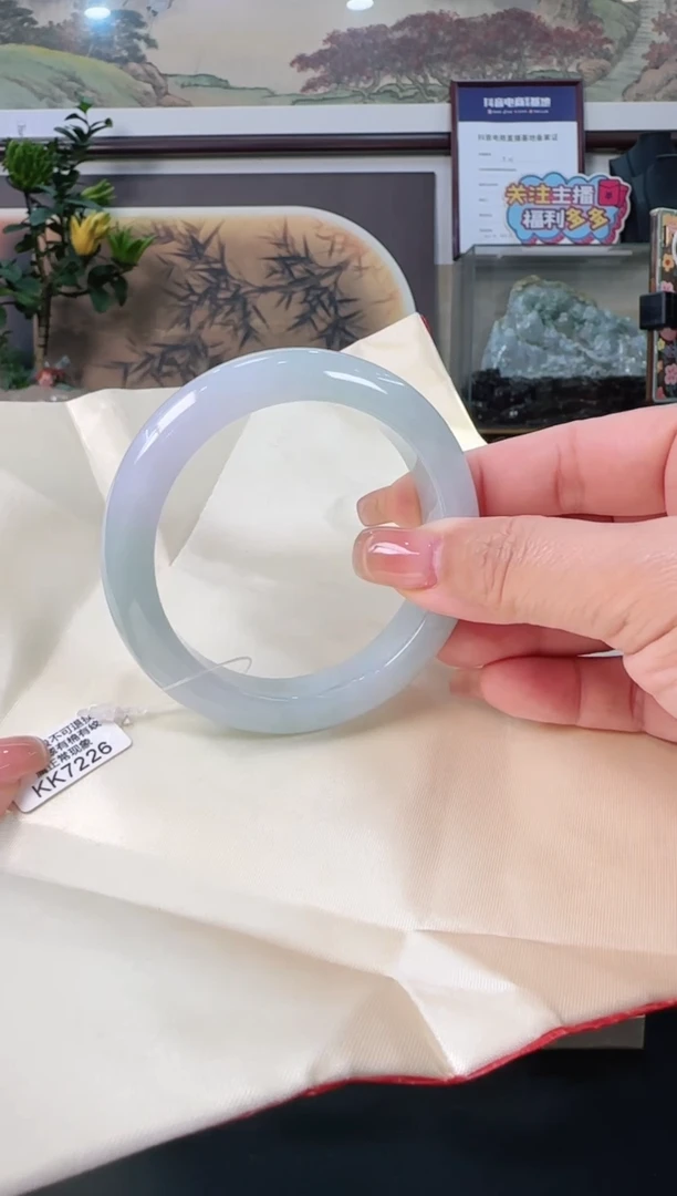 未镶嵌手镯翡翠KK7226 正圈58