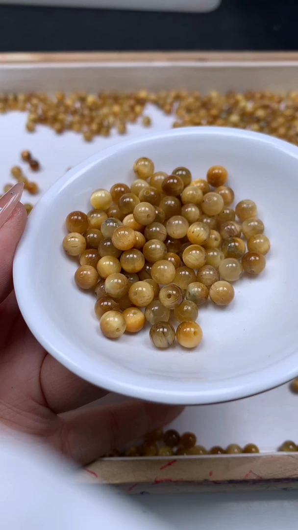 未镶嵌散珠硅化玉B2217 金虎 眼6mm30个9.9元