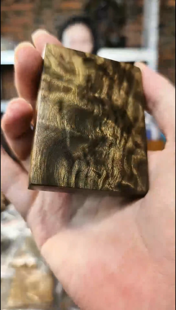 【闪购商品】金丝楠无事牌手把件