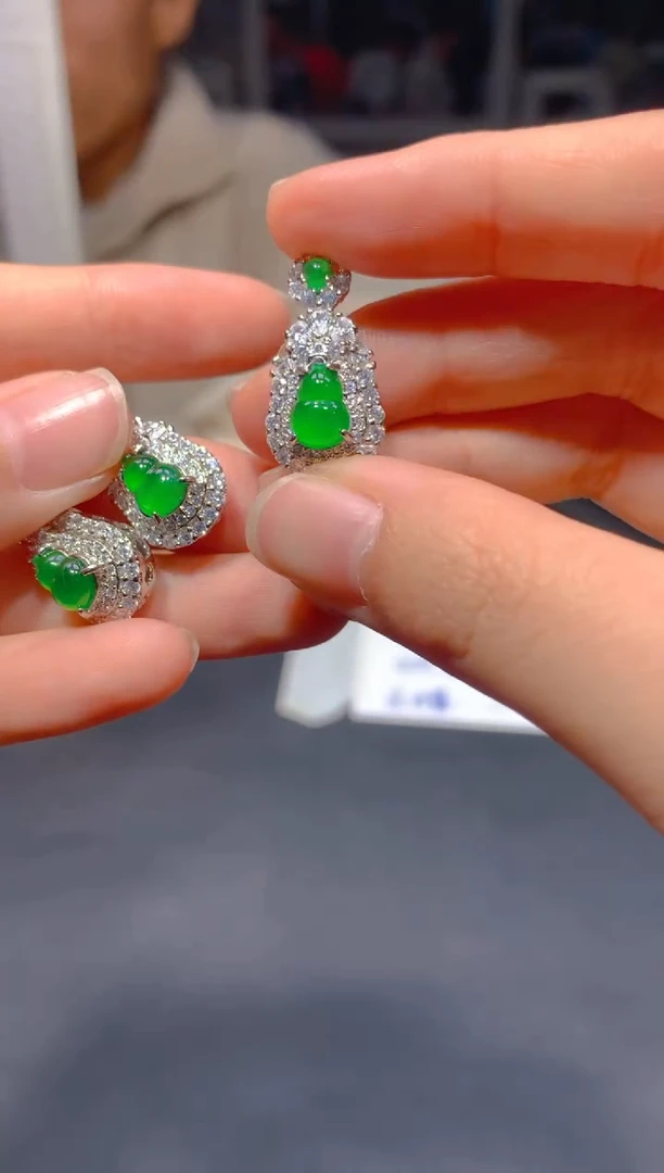 【闪购商品】定制翡翠未镶嵌68多样性发货(发其一）