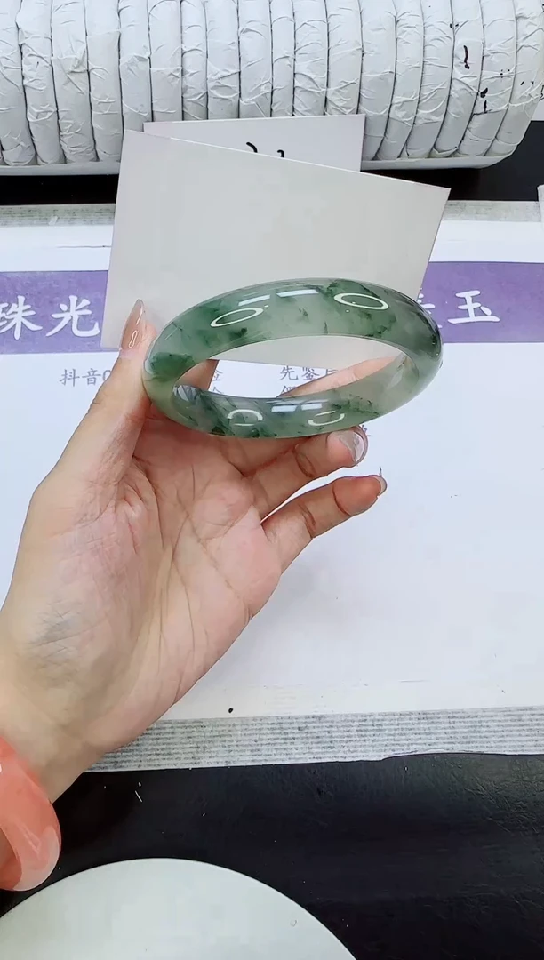 未镶嵌手镯石英质玉137/57
