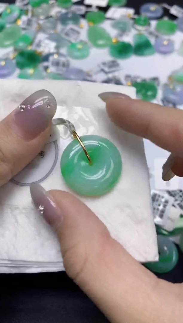 颈饰18K金镶嵌翡翠天然缅甸翡翠A货百元以上9元证书费自理