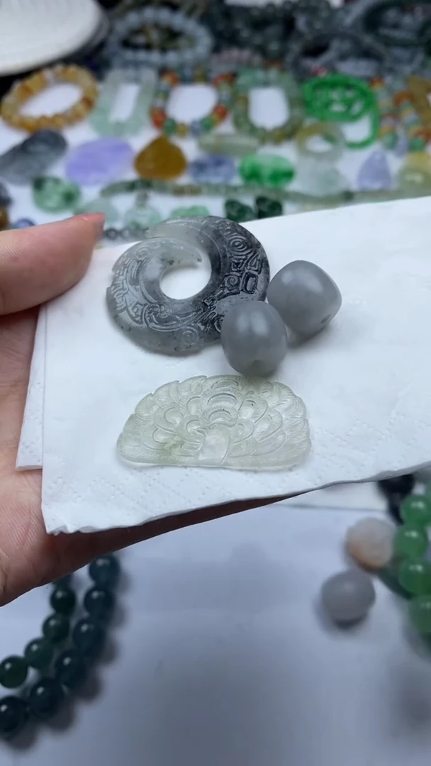 定制翡翠未镶嵌?***侯毛货定制不退不换