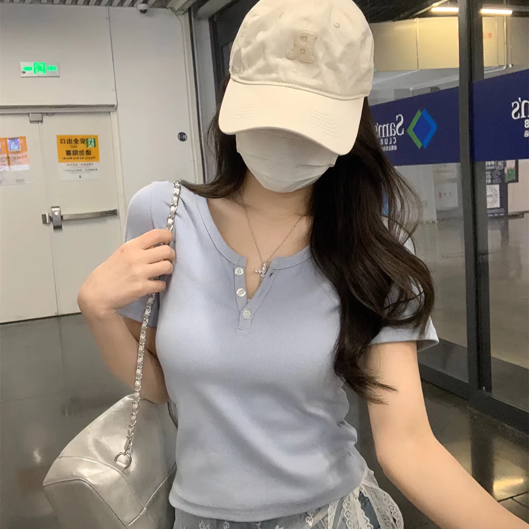 【清货】2025春夏韩系纯欲纽扣修身设计感纯棉百搭上衣短袖T恤