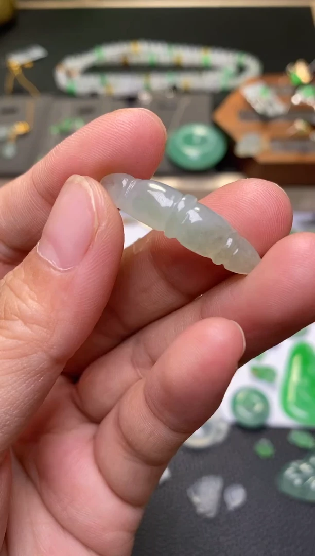 颈饰未镶嵌翡翠净货40841