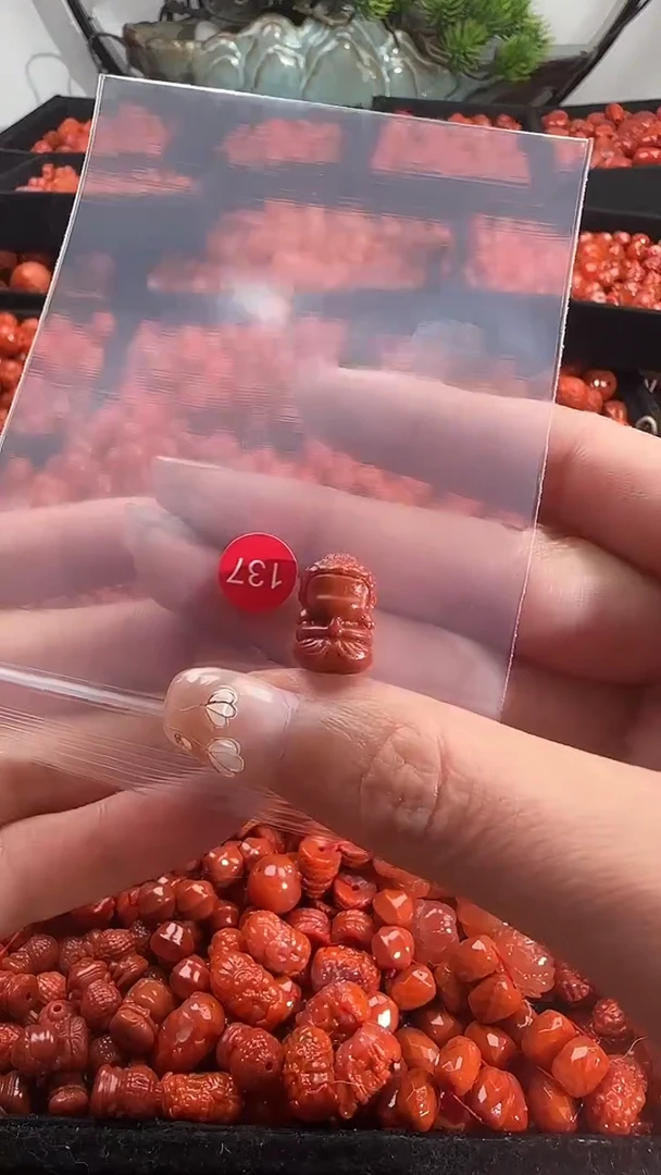 颈饰未镶嵌南红玛瑙1