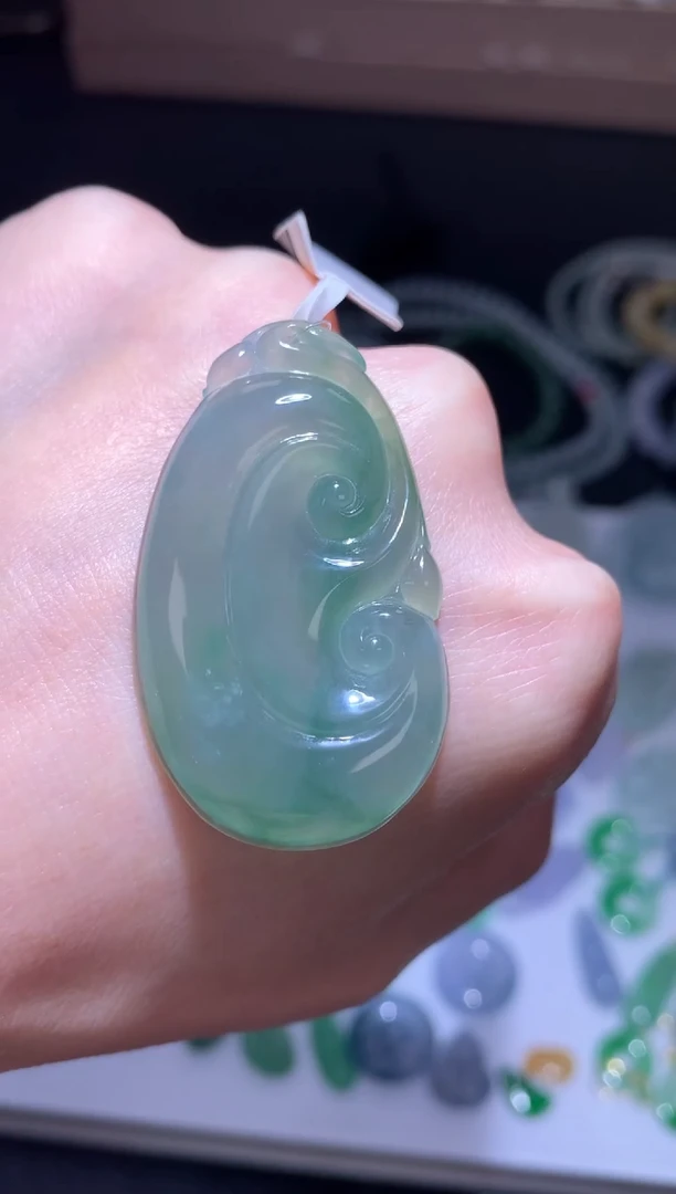 未镶嵌定制翡翠如意