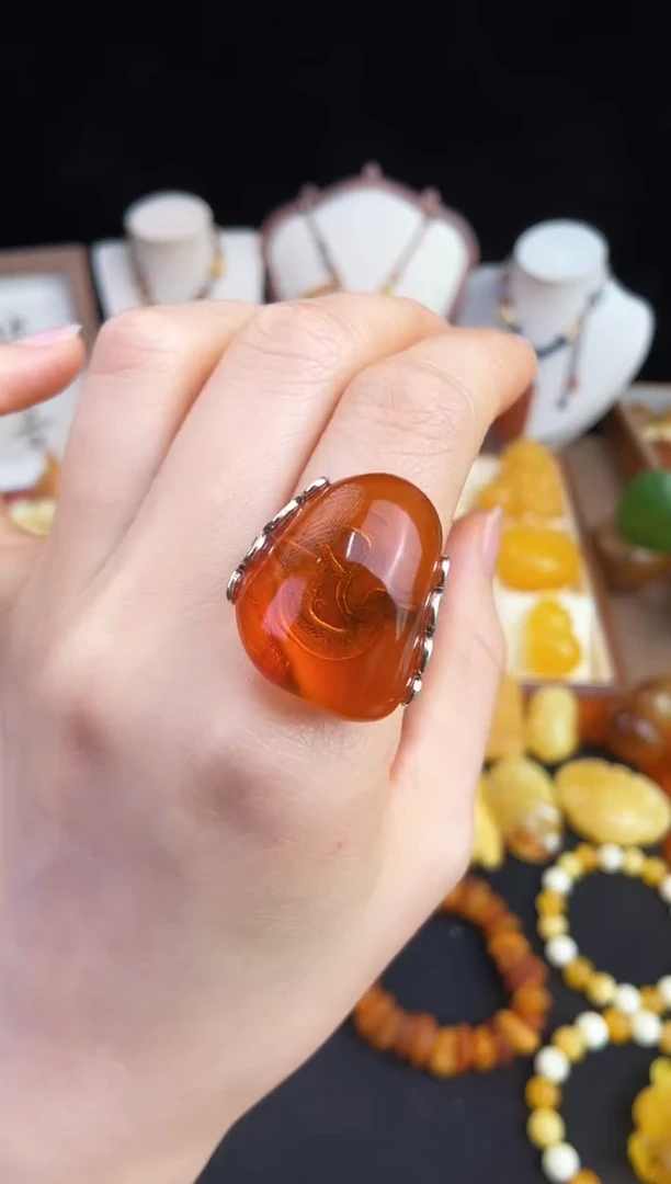 未镶嵌琥珀珠宝奇石柒月