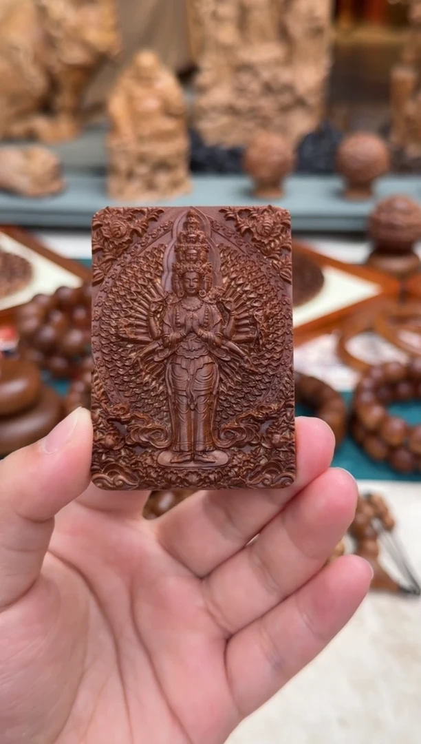 檀香木吊坠57千手观音牌子 印度老山檀香