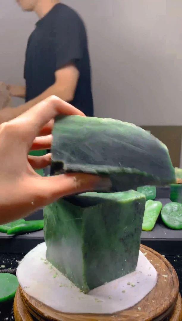 未镶嵌和田玉珠宝半成品1