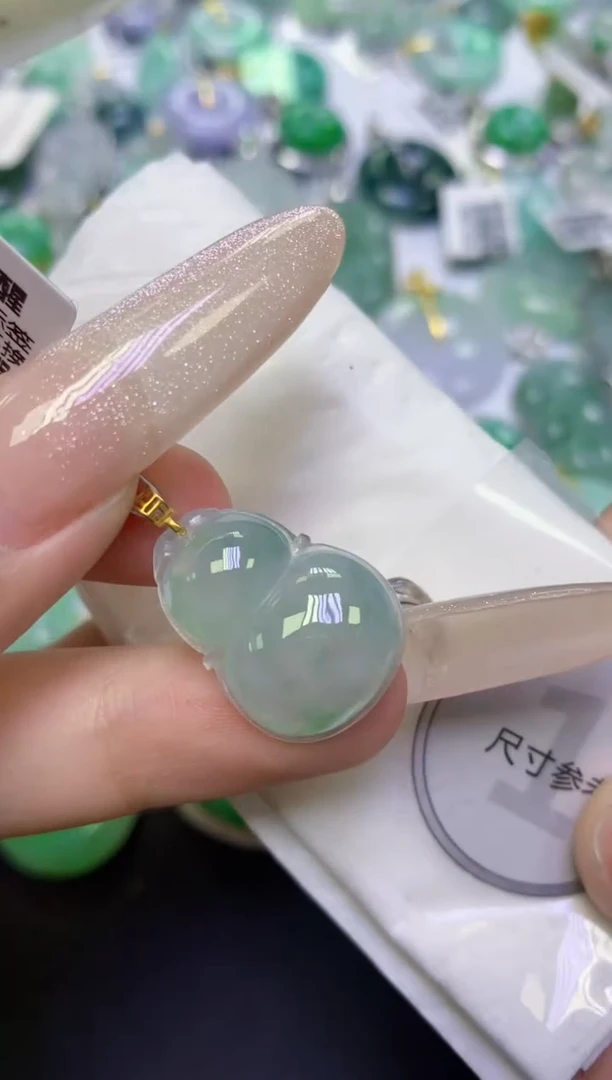 颈饰18K金镶嵌翡翠天然缅甸翡翠A货百元以上9元证书费自理