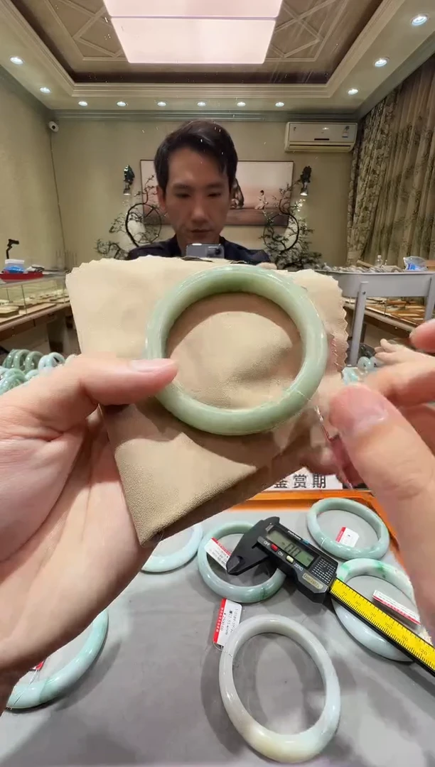纯天然缅甸A货翡翠手镯56-57mm-178号