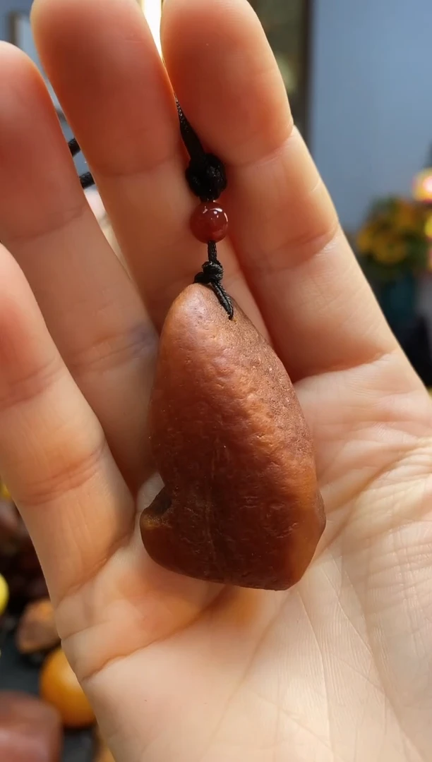 琥珀颈饰未镶嵌挂件