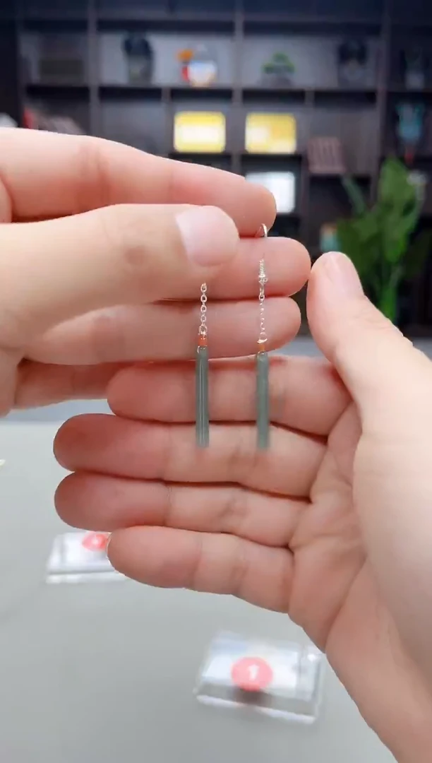 未镶嵌翡翠耳饰320000