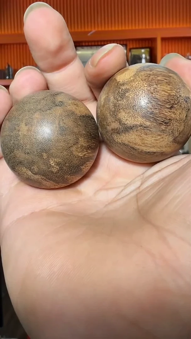 沉香手把件222号保健球一对3.5多样性发一