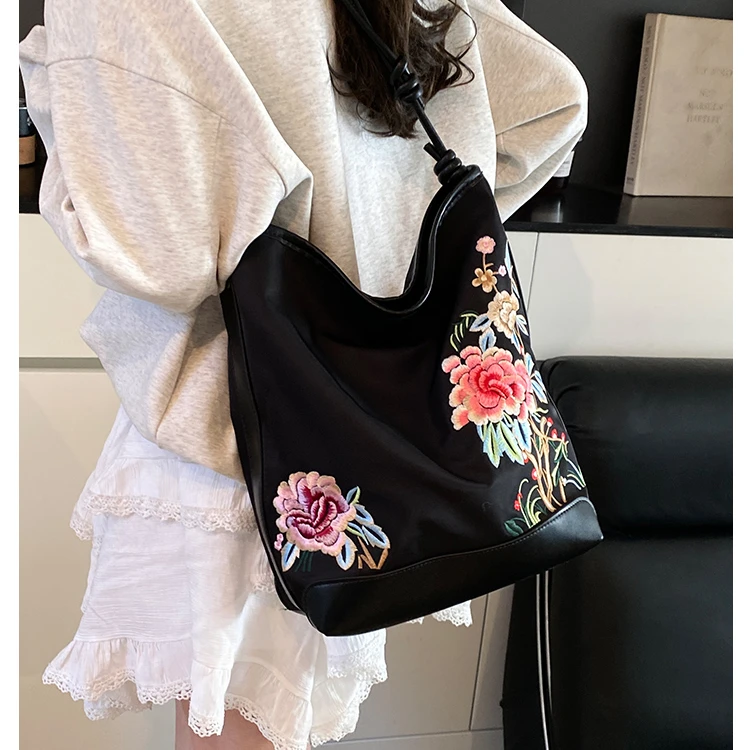 手工苏绣牡丹花单间斜挎手提百搭大容量女包18232