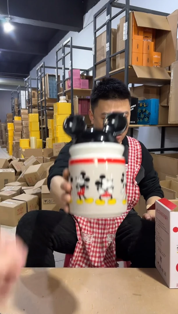 【闪购商品】杯原盒白色米奇双耳罐子