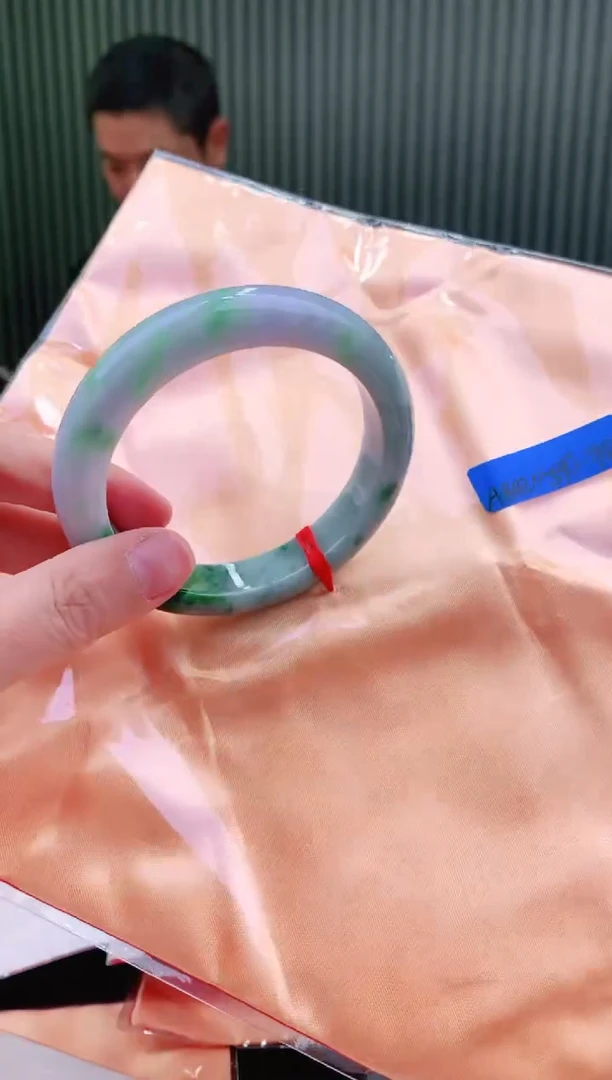 未镶嵌手镯翡翠111