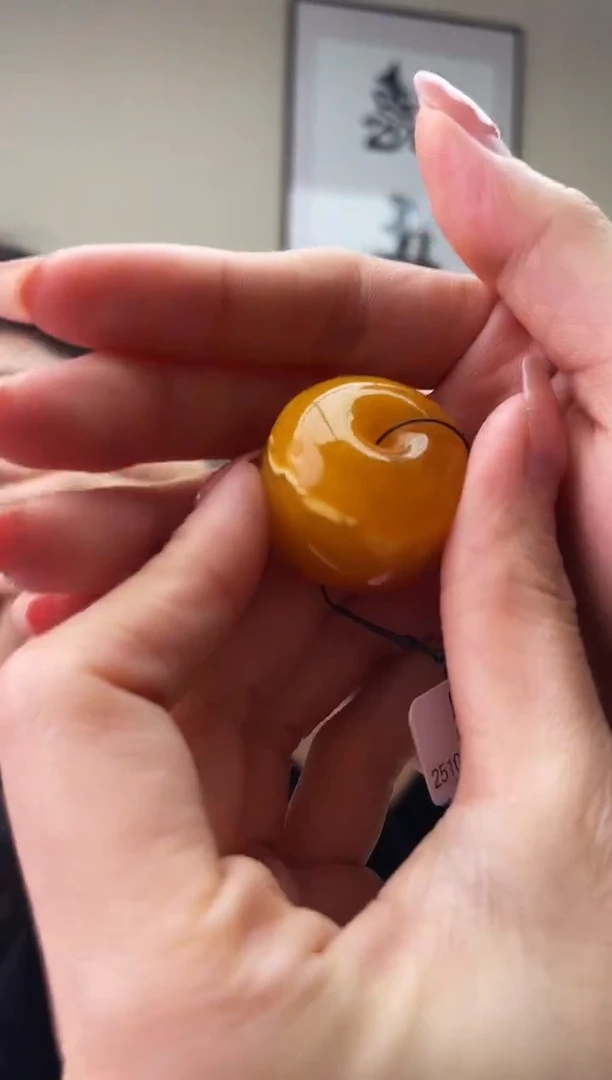 琥珀未镶嵌珠宝奇石T010假一罚十，多样性发一件