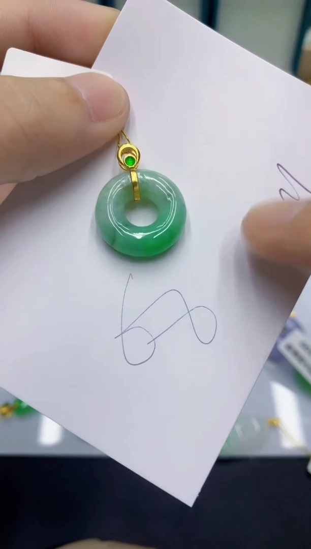 颈饰未镶嵌翡翠翡翠