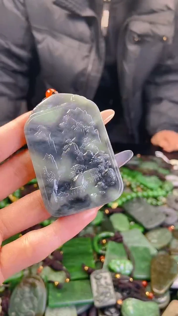 颈饰未镶嵌和田玉1