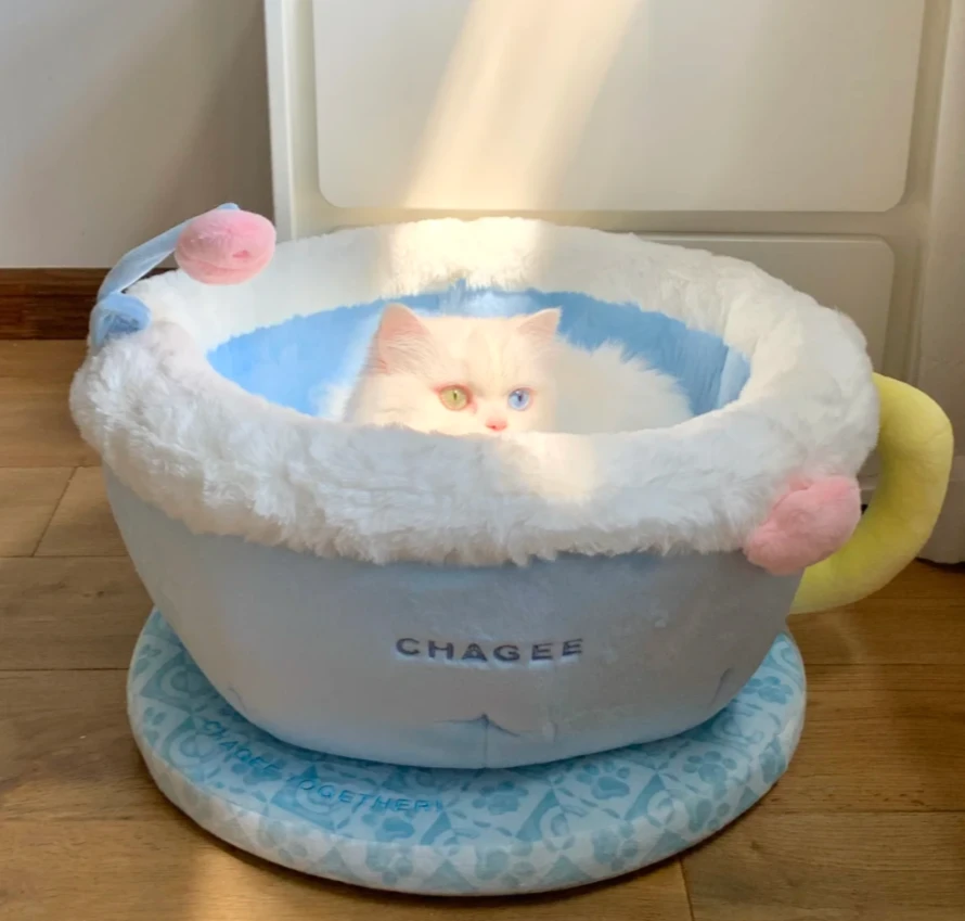 霸王茶姬联名周边可爱毛绒茶杯萌宠猫窝四季通用猫猫用品宠物垫子