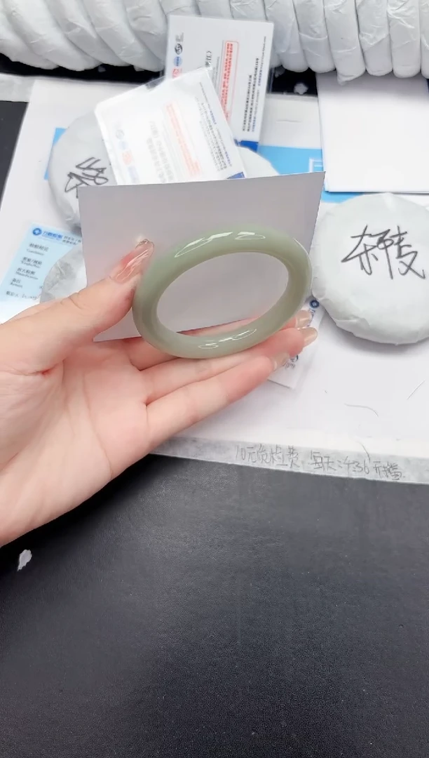 未镶嵌手镯石英质玉59-52.6DY