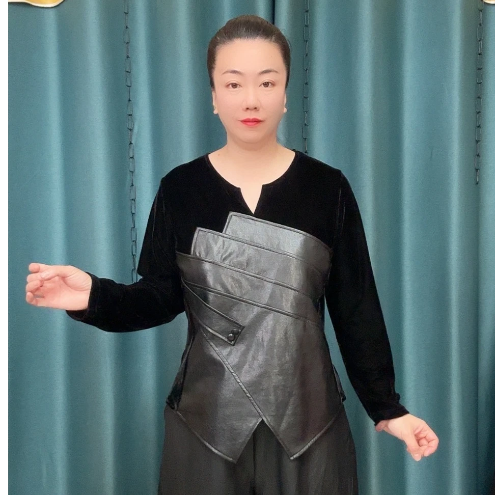 新款V领高端拼接丝绒显瘦小衫