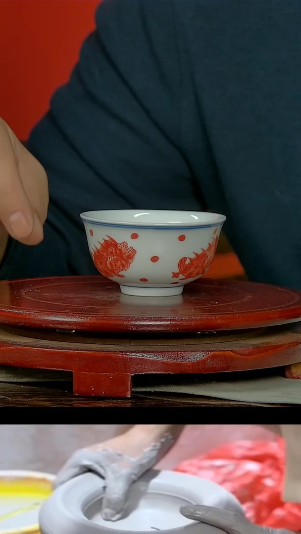 【闪购商品】002民间艺人青花红彩鳜鱼鱼藻纹主人杯