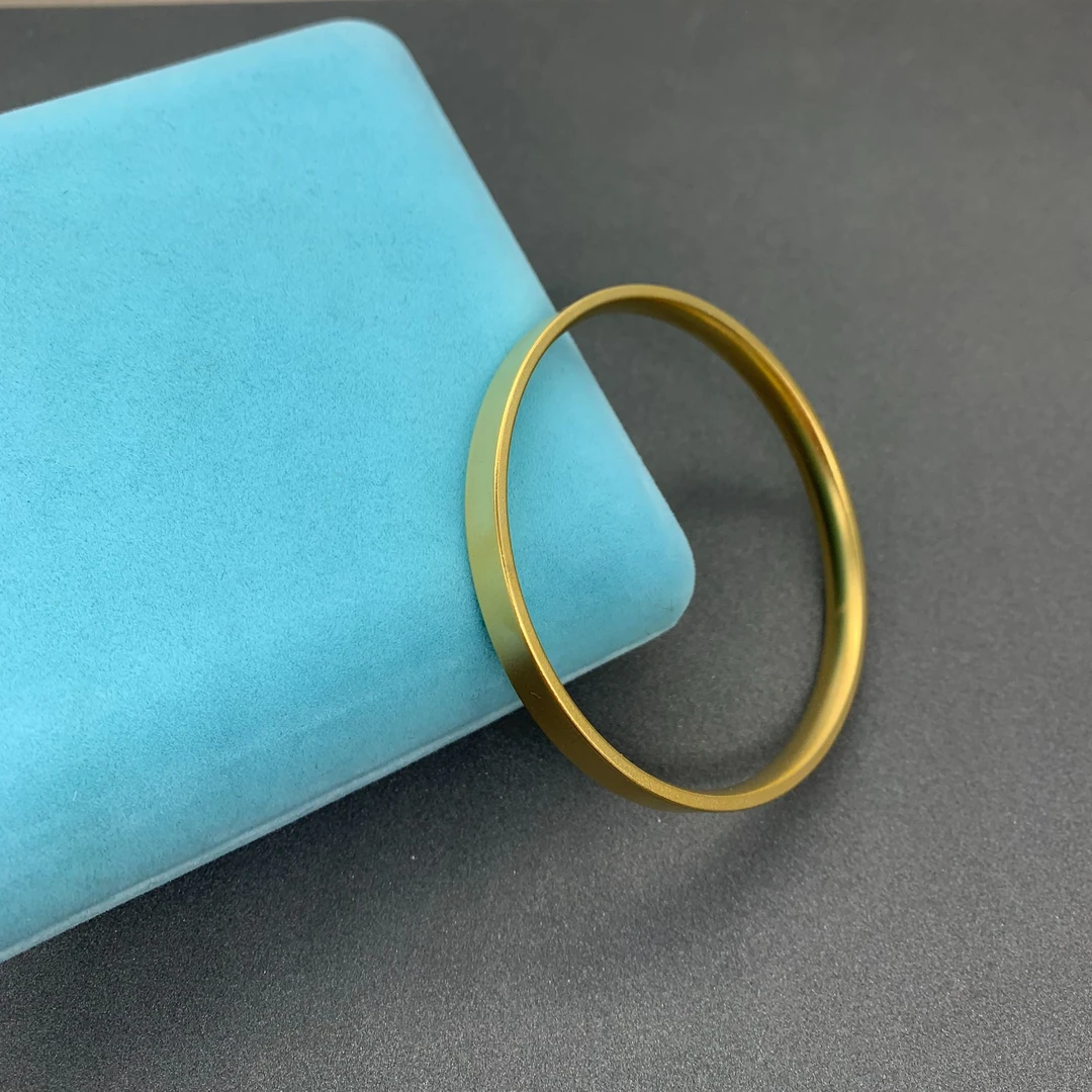 瑞福珠宝 手工镶嵌 百搭经典设计款手镯 JD827