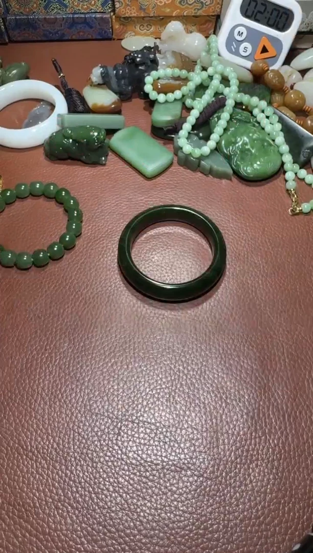 未镶嵌和田玉挂件修*残和田玉