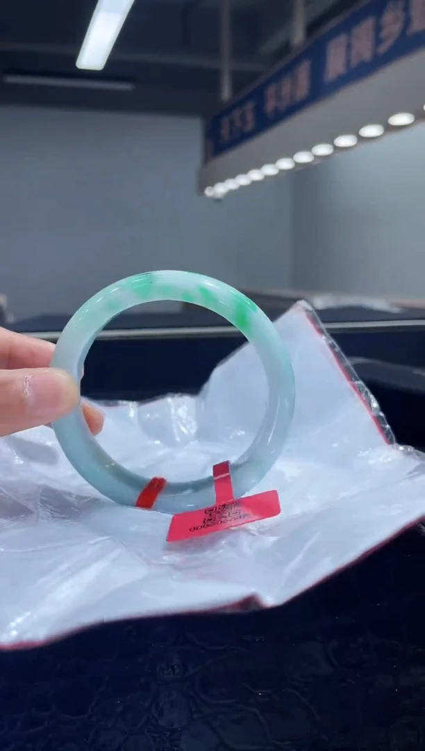未镶嵌手镯翡翠18