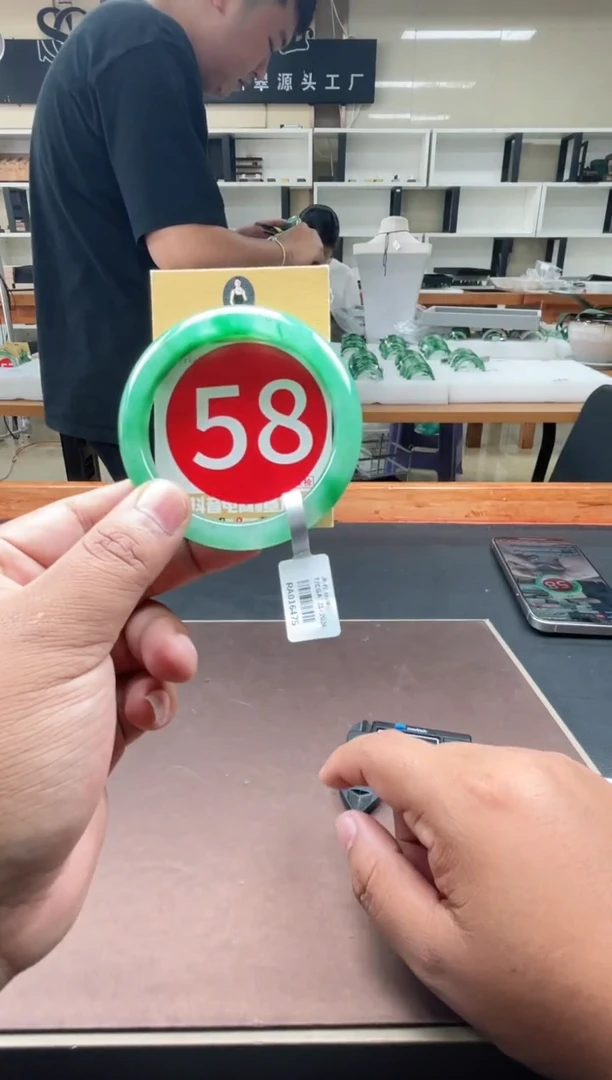 未镶嵌手镯石英质玉56+58