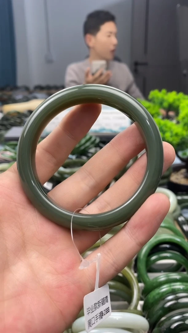 未镶嵌手镯和田玉芒*60.1