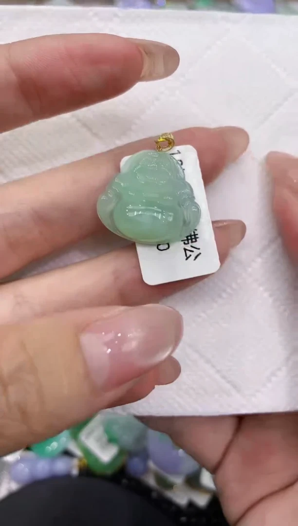 翡翠18K金镶嵌颈饰 111111111111