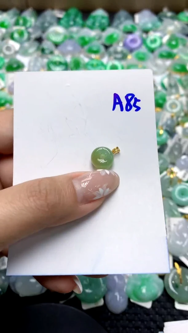 【闪购商品】翡翠颈饰18K金镶嵌111111111111