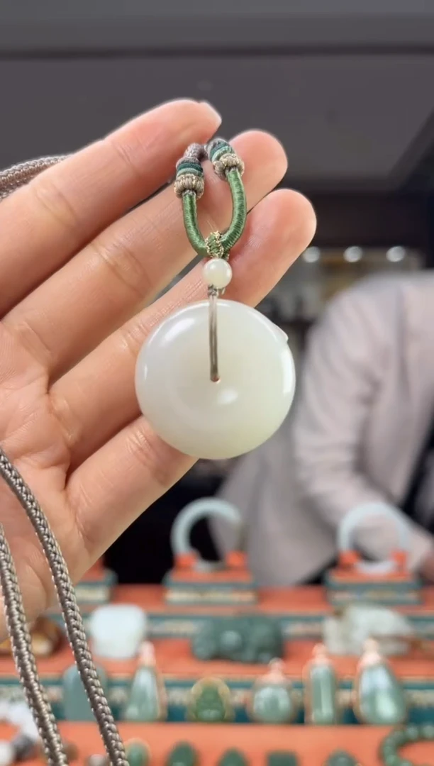 颈饰未镶嵌和田玉佩佩30mm左右