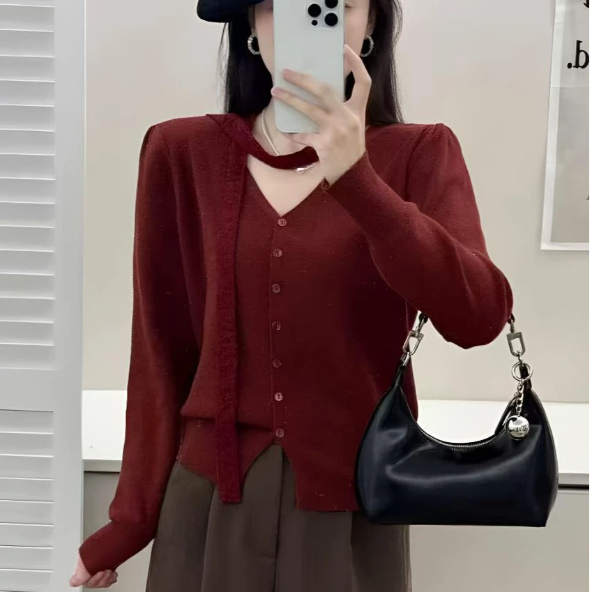 时尚法式挂脖飘带毛针织衫2025秋冬女显瘦V领百搭打底长袖上衣
